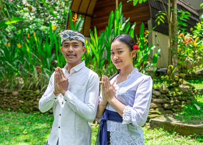 Riverside Jungle - Infinity Pool, Yoga & Adventures - A Retreat Lodge Ubud