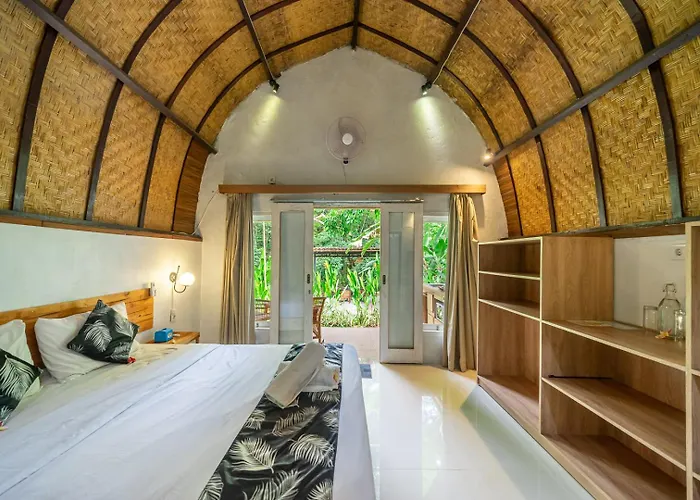 Lodge Riverside Jungle - Infinity Pool, Yoga & Adventures - A Retreat Ubud