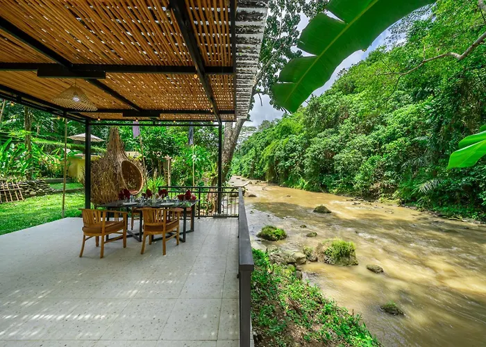 Riverside Jungle - Infinity Pool, Yoga & Adventures - A Retreat Ubud